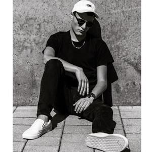 Meet your Posher, Mico